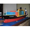 miniatur kapal kontainer