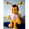 boneka lebah