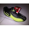 sepatu soccer aediles