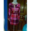 baju atasan kotak merah