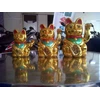 patung / boneka emas kucing hoki atau maneki neko ( size s/ m/ l)