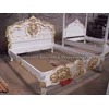 mebel antik tempat tidur mewah rococo emas