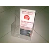 tempat brosur media iklan akrilik / mika
