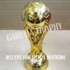 world cup trophy, piala timah, piala fiber sepak bola