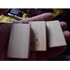 liontin kayu cendana merah model kotak polos 01