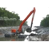 excavator amphibi / swamp beko untuk pengerukan lumpur