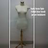 mannequin kaki kayu