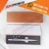 souvenir pen laser 3 fungsi dengan kotak kayu - pulpen promosi-3