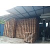 pallet kayu, untuk tatakan komoditi gudang atau container.-2