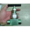 neddle valve 1/2fnpt x 1/2fnpt,(ss-12nbf8) stainless steel,swagelok