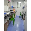 membersihkan ruang labs fashlab klinik & laborstoroum di widyachabdra