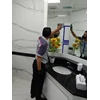 office boy/girl cek ulang pembersihan toilet male lobby utama