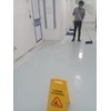 office boy/girl mopping luar koridor lobby utama wican 16/05/2022