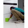 office boy/girl pembersihan noda kuning di lantai toilet vip 23/6/2022