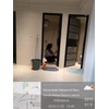 office boy/girl dusting pintu toilet wanita di vibe yoga 02/11/2022