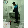 office boy/girl mopping toilet koridor lantai tiga 29/12/2022