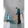 office boy/girl sweping ruangan lantai dua di fash lab surabaya 4/2/23