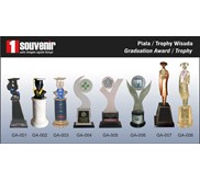 TROPHY WISUDA