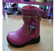 Sepatu jengle untuk anak warna pink