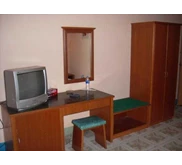 Room Features / Kelengkapan Kamar