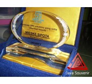 Pembuatan PLAKAT KAYU, PLAKAT ACRYLIK, PLAKAT KAYU, PLAKAT FIBER