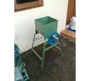Pemecah Kulit Ari kedelai