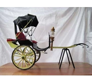 miniatur kereta kencana/ kereta kraton/ miniatur andong/ miniatur dokar/ miniatur dokar logam/ miniatur andong logam/ miniatur/ miniatur/ miniatur/ andong/ gerobak miniature/ andong/ delman minaiture/ miniatur delman/ miniatur delman/ miniatur delman loga
