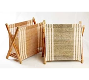 Tempat koran akar wangi