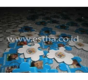 Memorial Gift ( kenang-kenangan)