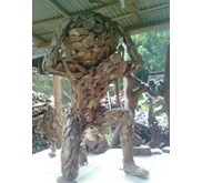 PATUNG ATLAS DARI AKAR JATI2