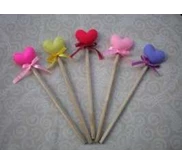 pensil love pita