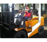 FORKLIFT TCM 3 TON DIESEL 2006