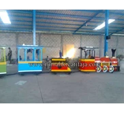 Kereta Mall Lokomotif Panjang