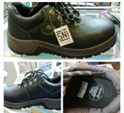sepatu safety Bata Acapulco