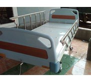 Tempat tidur pasien