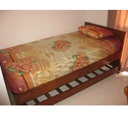 Dipan sorong kayu jati