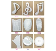 Miniatur instrumen musik