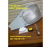 Lampu Jalan PJU Model GE 877 + SON-T 250W