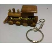 Souvenir pernikahan gantungan kunci kayu miniatur lokomotif