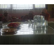 dan beli aneka brang makanan dan minuman