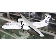 REPLIKA / MINIATUR PESAWAT TRIGANA AIR