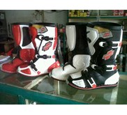 Sepatu Cross Gordon