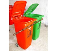 tempat sampah fiber roda | tong sampah sulo | tempat sampah fiber berlogo | harga tempat sampah fiber | tempat sampah 120 Liter | tong sampah dorong | tempat sampah fiberglass