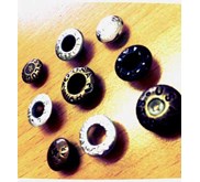Mata Ayam Berlogo / Embossed Eyelets