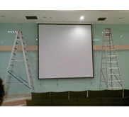 Layar Proyektor Manual Gantung