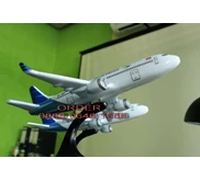 REPLIKA MINIATUR PESAWAT GARUDA