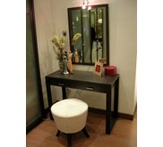 MEJA RIAS MINIMALIS