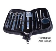Perangkat Alat Bedah