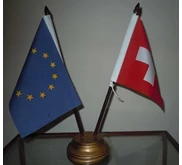 TIANG BENDERA MEJA KAYU  2 TIANG