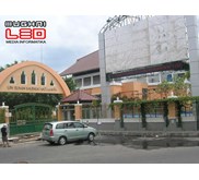 Papan Running Text Led DIsplay Gedung Sekolah / Kampus